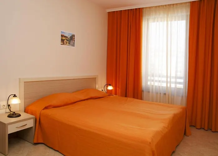 Royal Sun Complex 2* סאני ביץ'