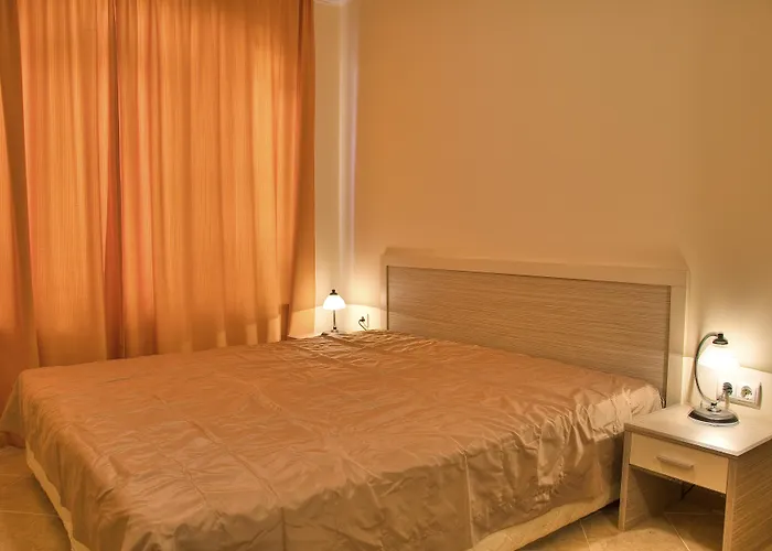 Royal Sun Complex סאני ביץ'