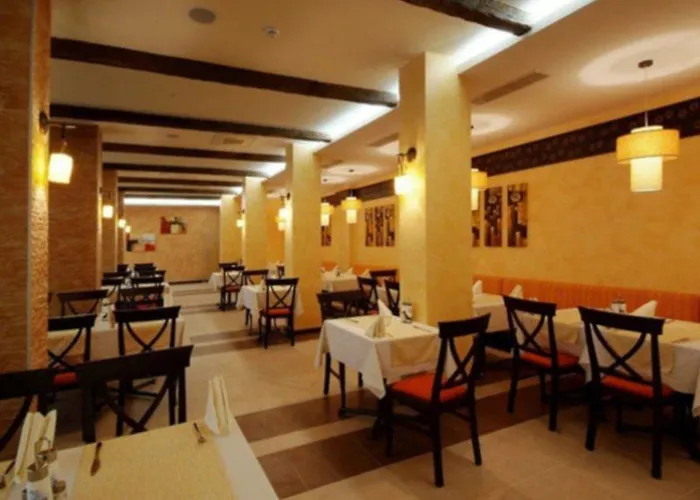 מלון דירות Royal Sun Complex 2*