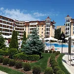 Royal Sun Complex 아파트호텔
